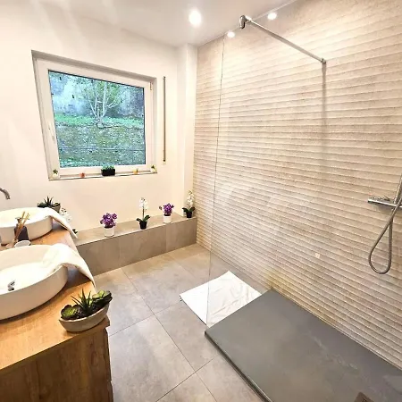 Living Stylish 2br W Free Parking Appartement *